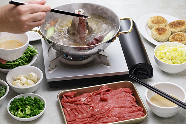 【松阪豚】自慢の出汁しゃぶで食べ放題